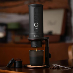 OutIn Nano 2 (Space grey) - кафемашина за пътуване