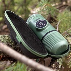 Wacaco NanoPresso (зелен мъх) + твърда черупка